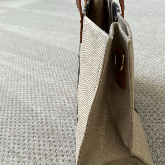 NWOT —Beige and Black Handbag - Picture 4 of 4